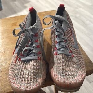 Stylish Gray and Red Knit Sneakers
